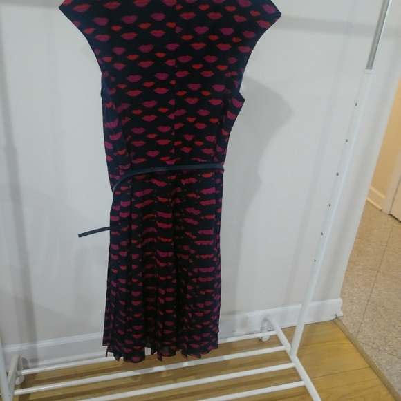 Dress - Picture 5 of 5